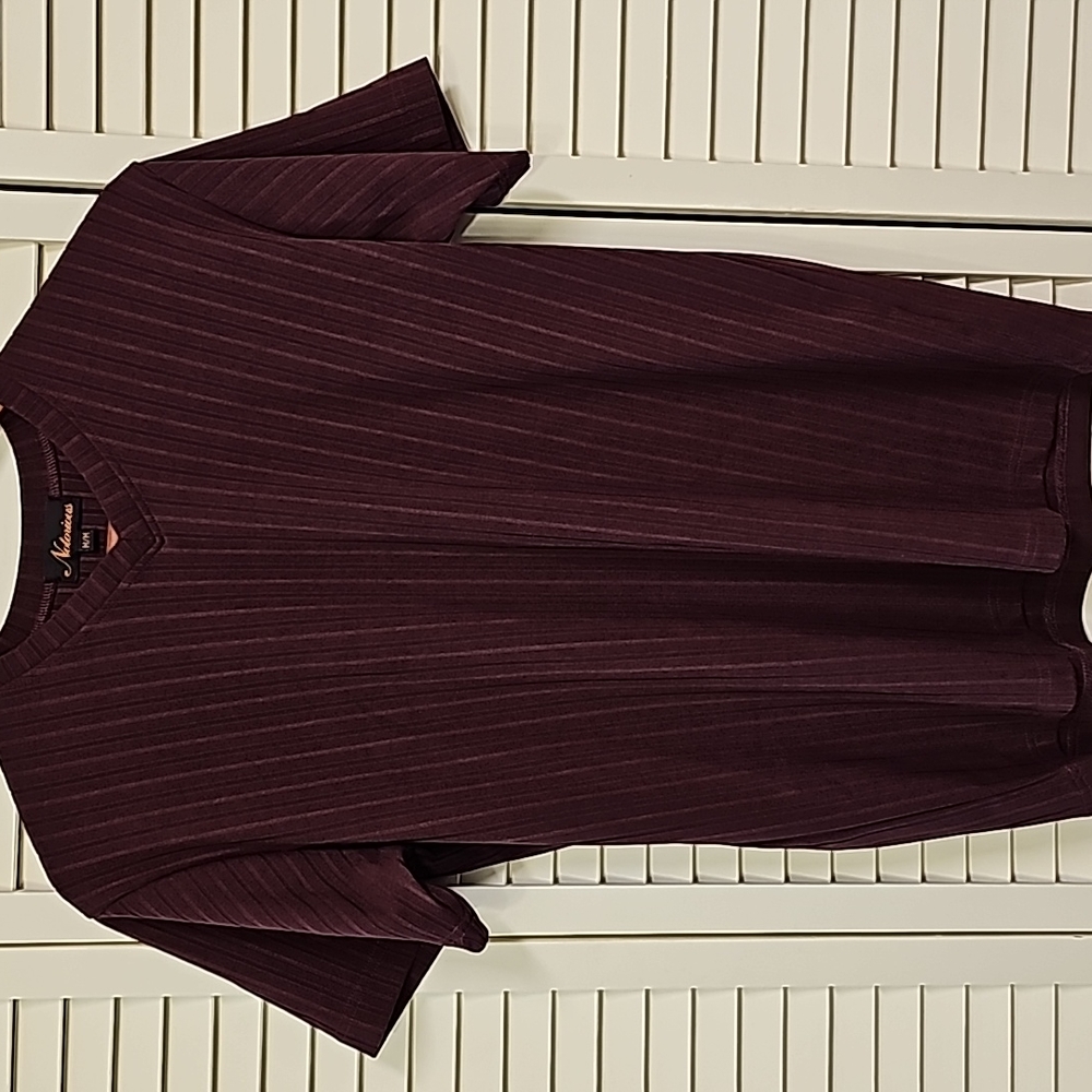 Mens V-neck short sleeve t-shirt